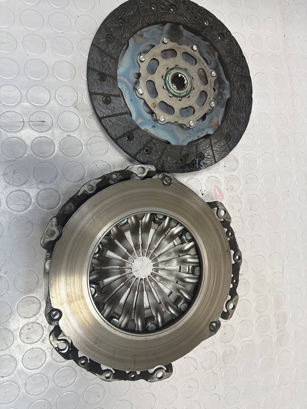 Embrayage Peugeot 3008, code moteur YH01