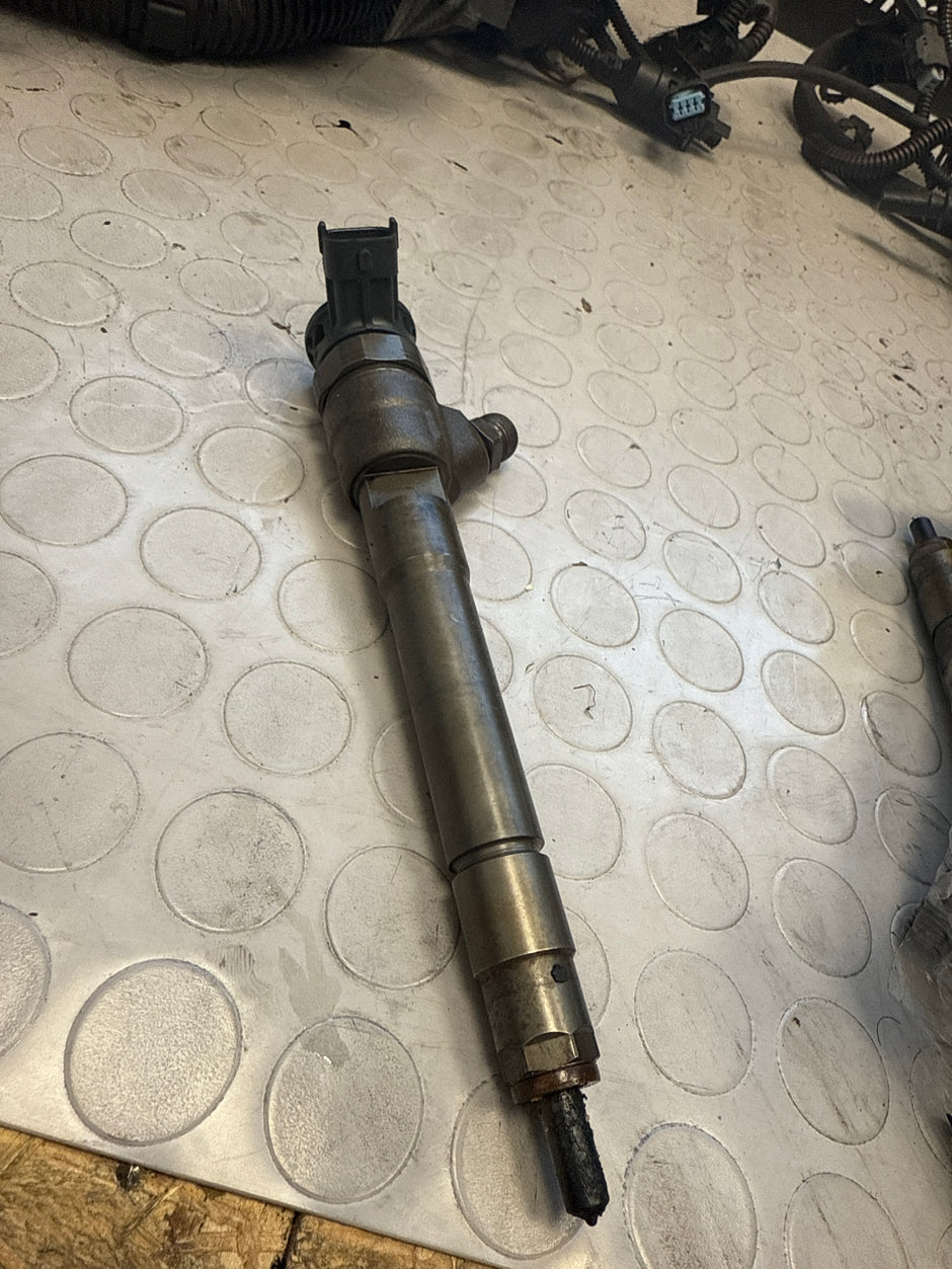 Renault R9M 1.6 dci injectors 0445110546