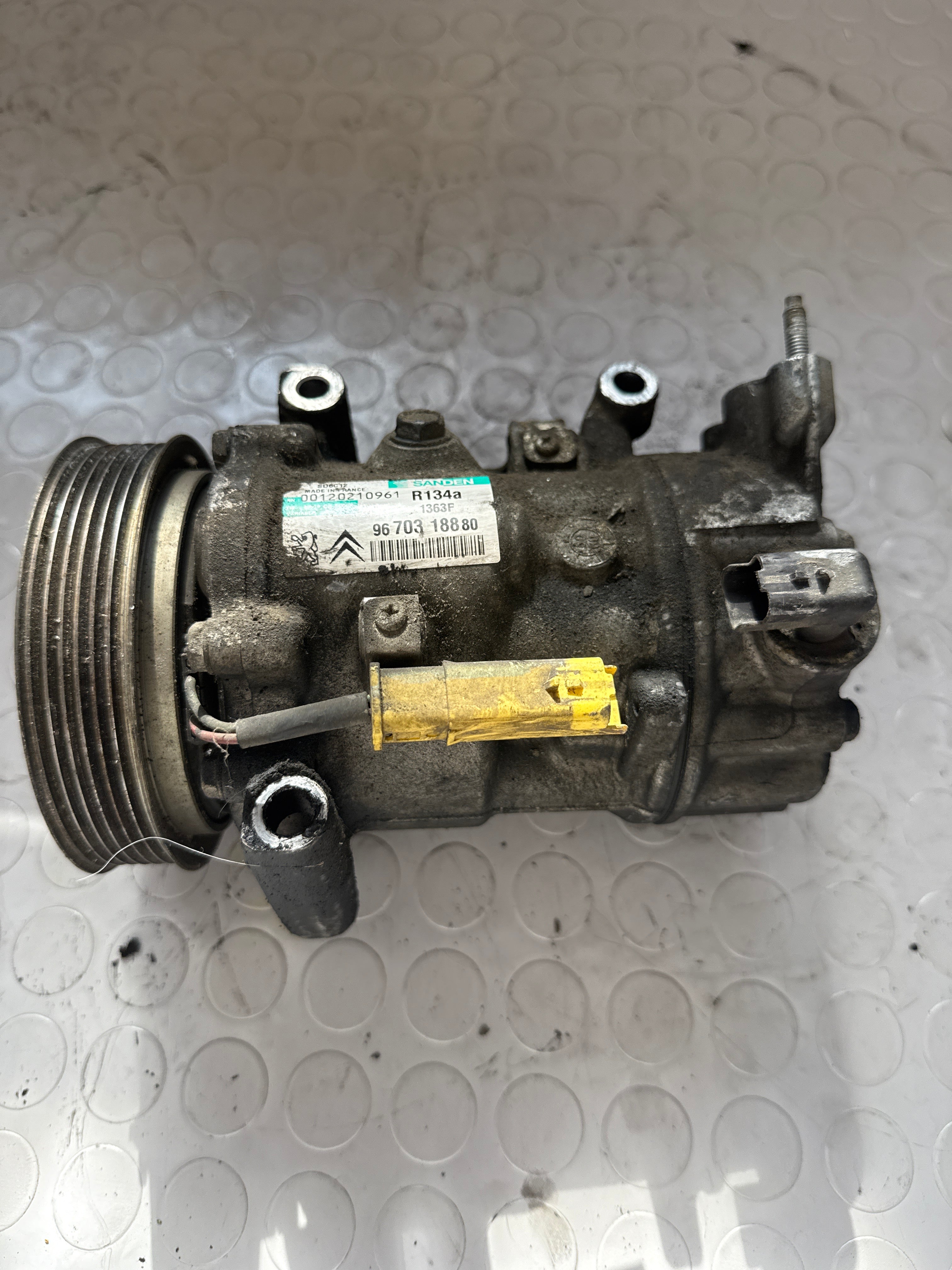 Air Conditioning Compressor A/C for Citroen C3 Series 9671216280 diesel
