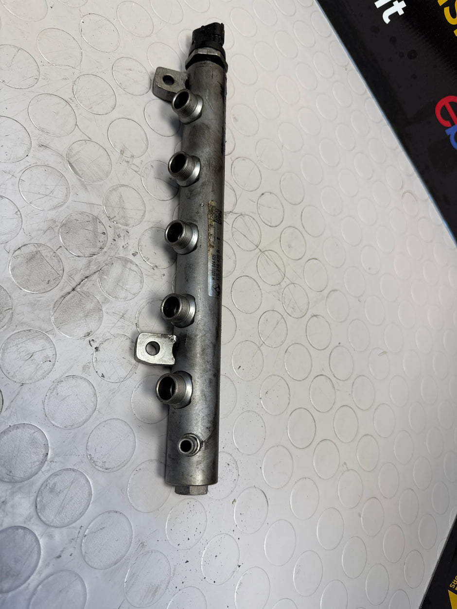 Injector distribution pipe Nissan Renault H8201 044 829