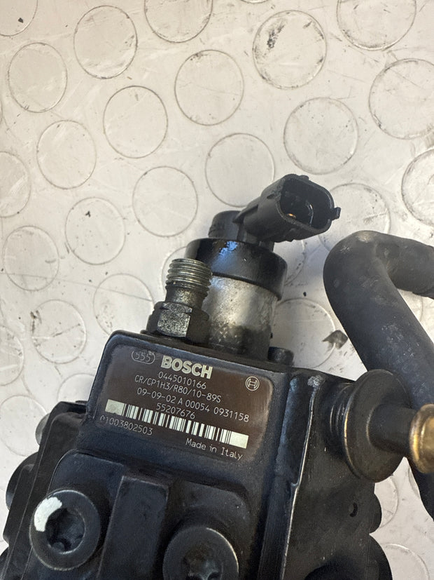 Pompe à carburant haute pression ALFA ROMEO 159 2.4 JTDM 0445010166