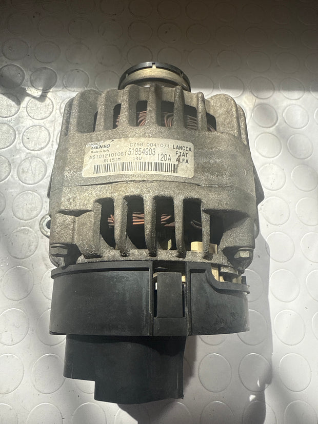 Alternateur Fiat essence 500l Alfa Romeo 1.4 essence 51854903 120A