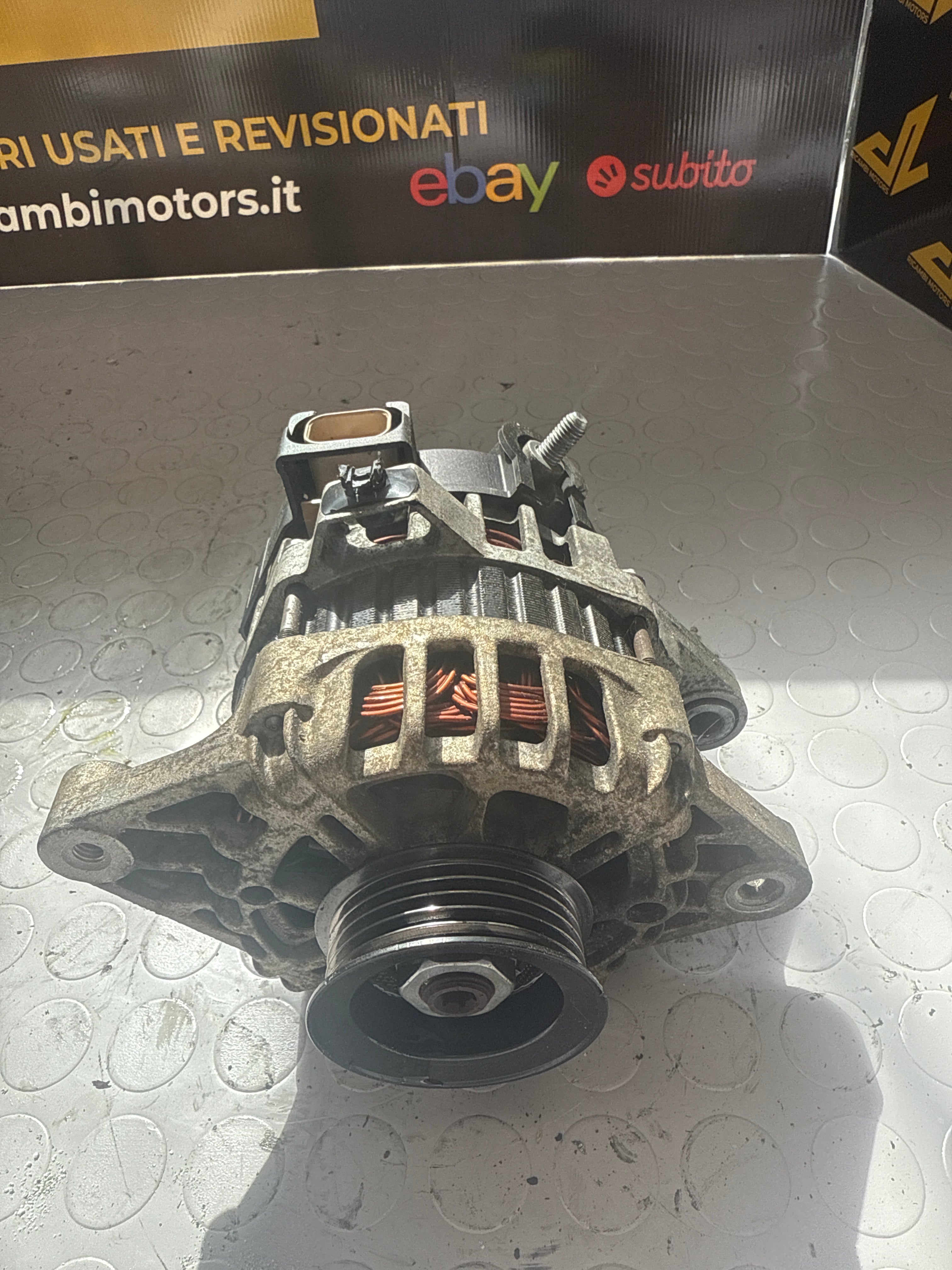 Alternateur modèle HYUNDAI I10 HYUNDAI I20 code pièce de rechange : 2655633 37300-03100