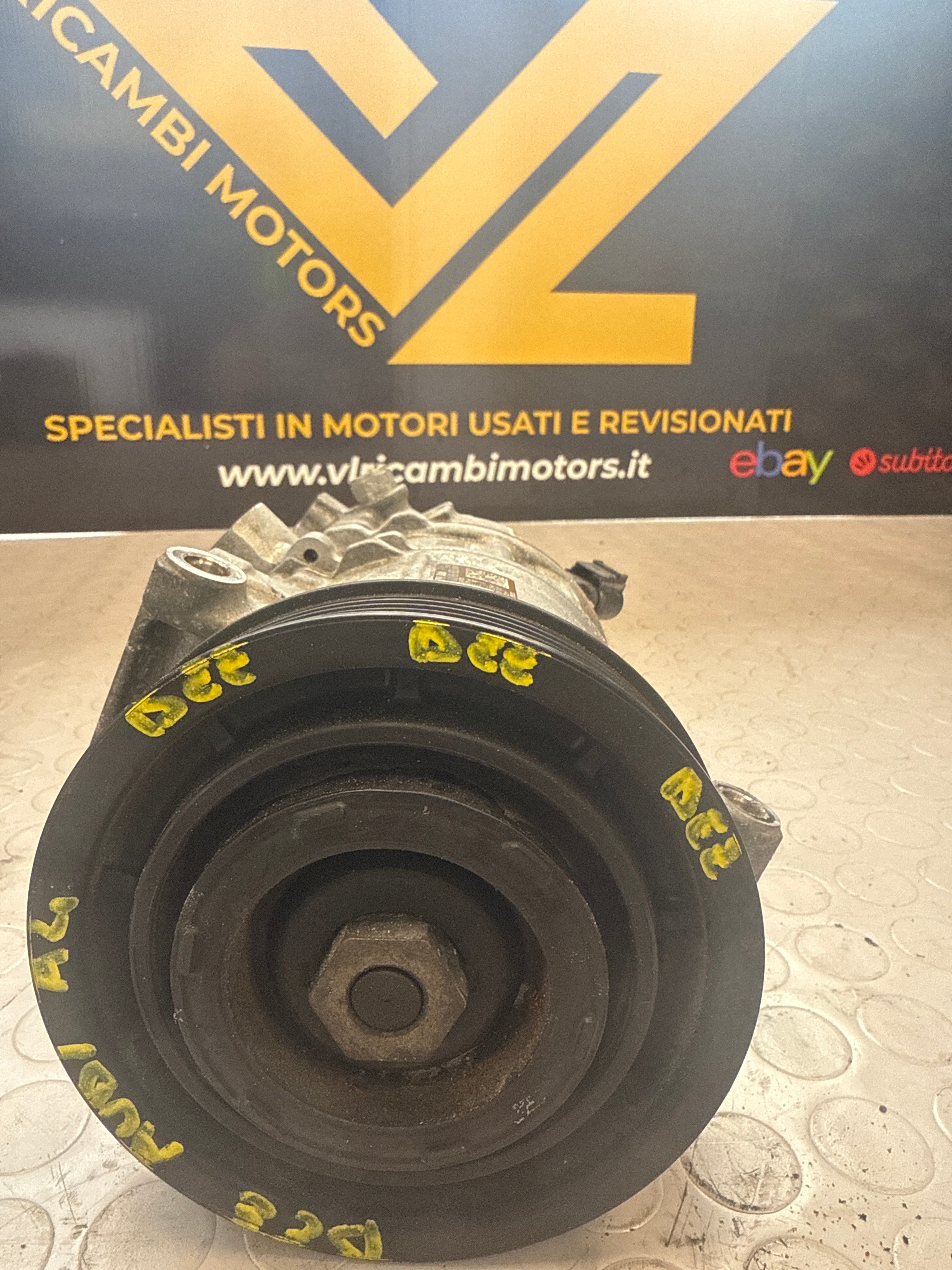 Air conditioning compressor for Audi A4 2.0 hybrid DEZ 8W0 816 803 J