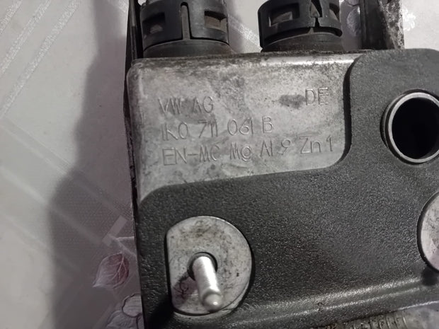 LEVIER DE VITESSES AUTOMATIQUE AUDI Seat Série (8P1) 1K0711266B/1K0711265AQ CAYB diesel 1598 (08>12)