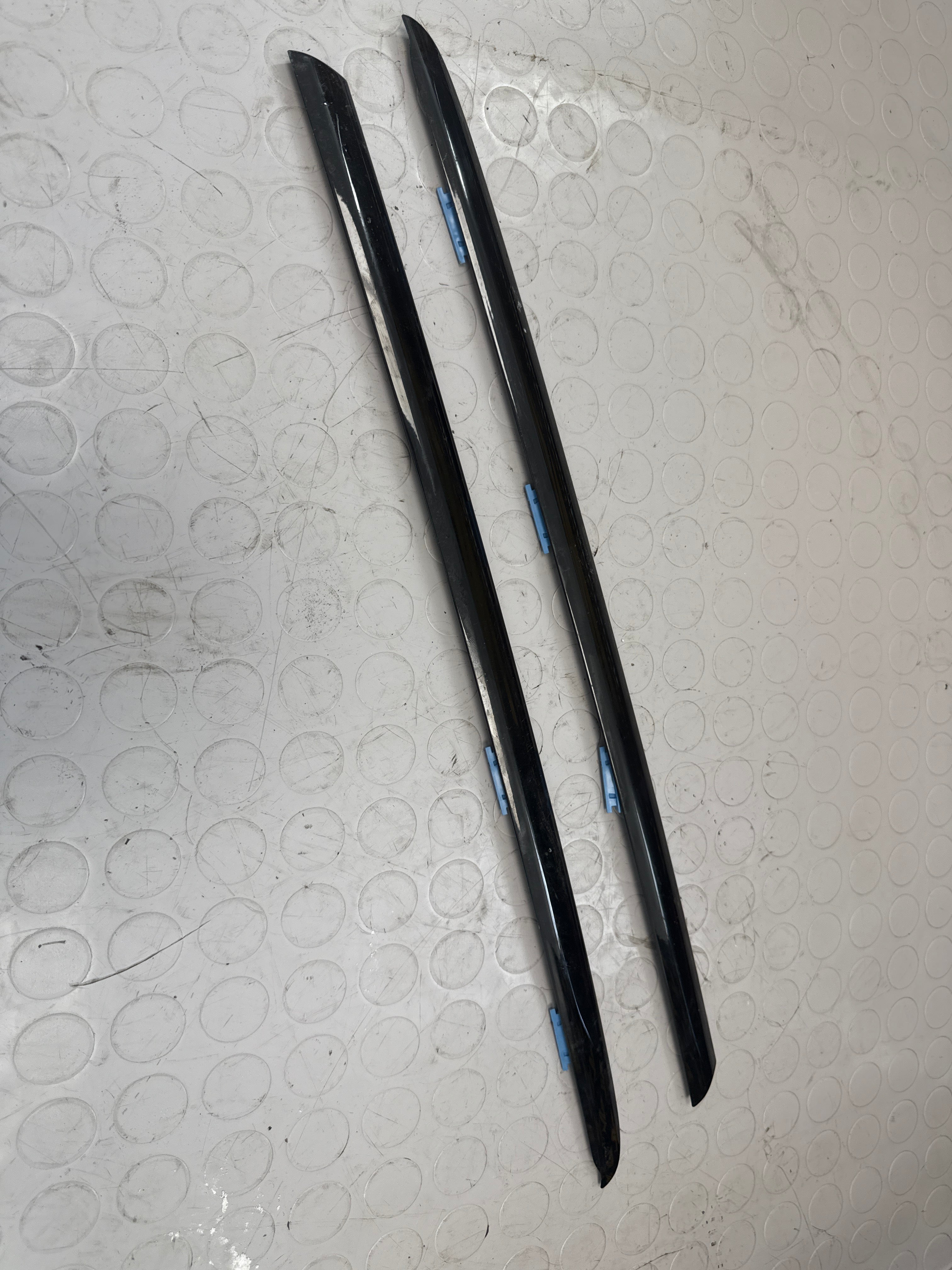 Asta decorativa originale Mercedes-Benz W117 CLA finestrino posteriore destro  sinistro A1186730400