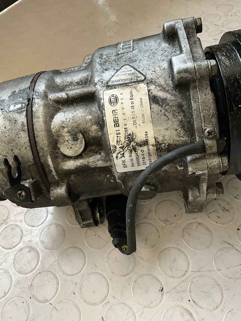 Compresseur de climatisation 8FK 351 125-751