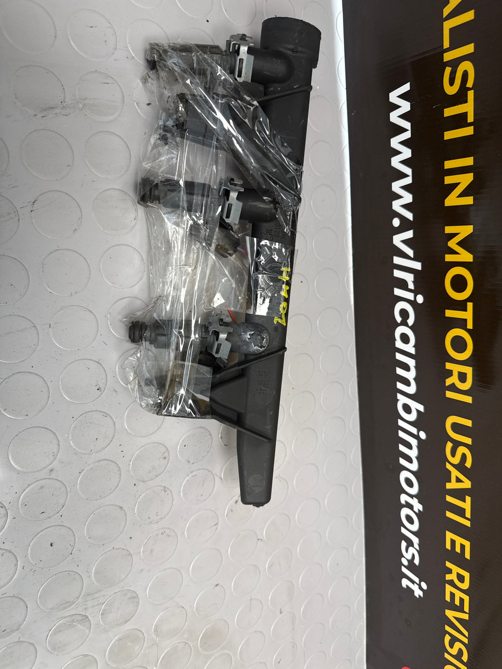 Flauto iniettori Peugeot 208 1.2 2012 9676020480
