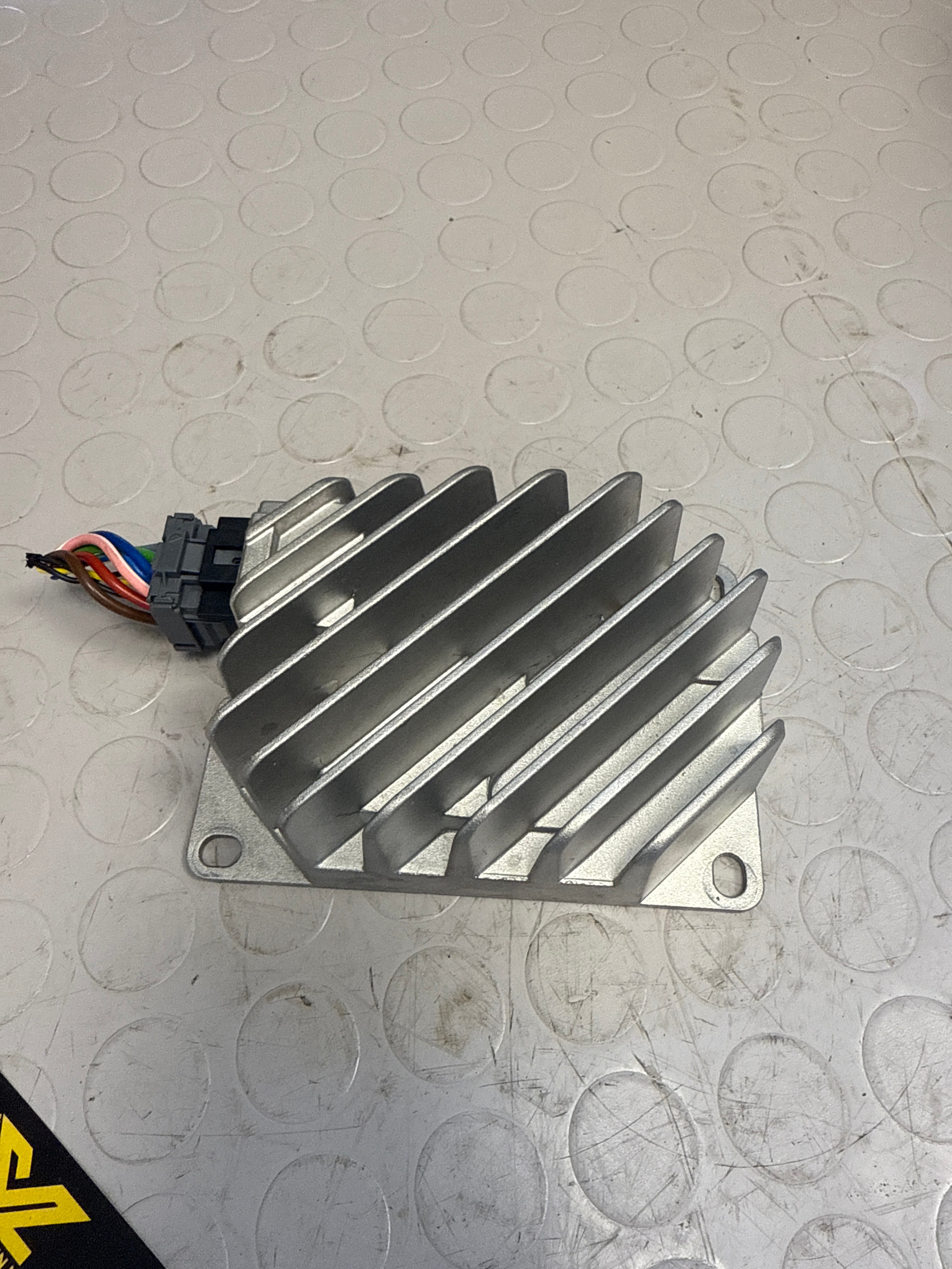 Centralina amplificatore mercedes CLA 2022 a1779050403/000q02