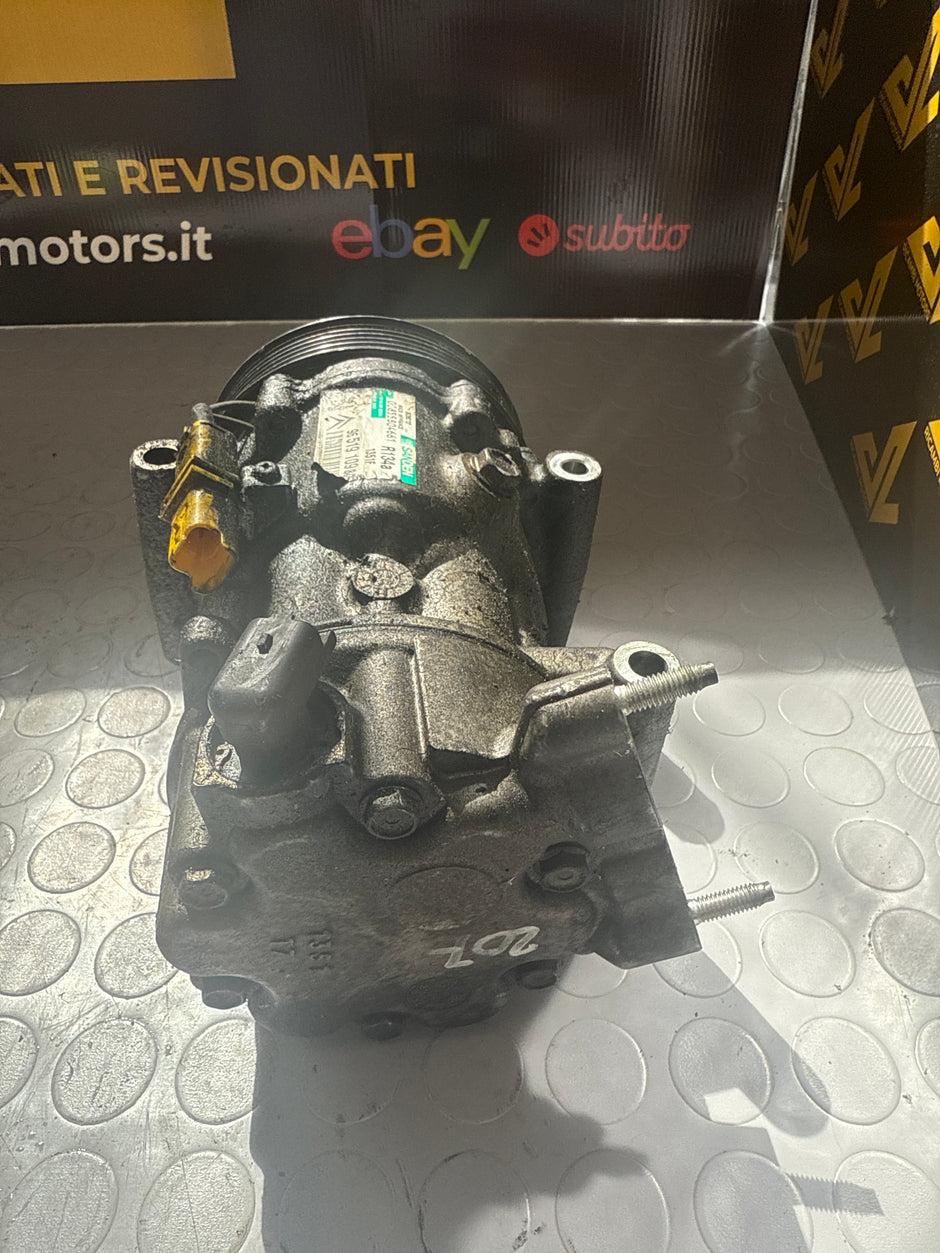 Compresseur de climatisation pour Citroën C3 Série 2 9822826880 HFV essence 11 (05&gt;10)