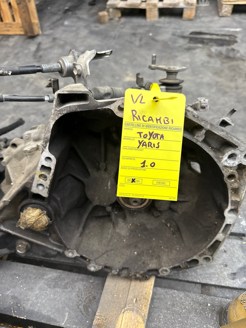 Toyota Yaris petrol manual transmission series 20tt010748324