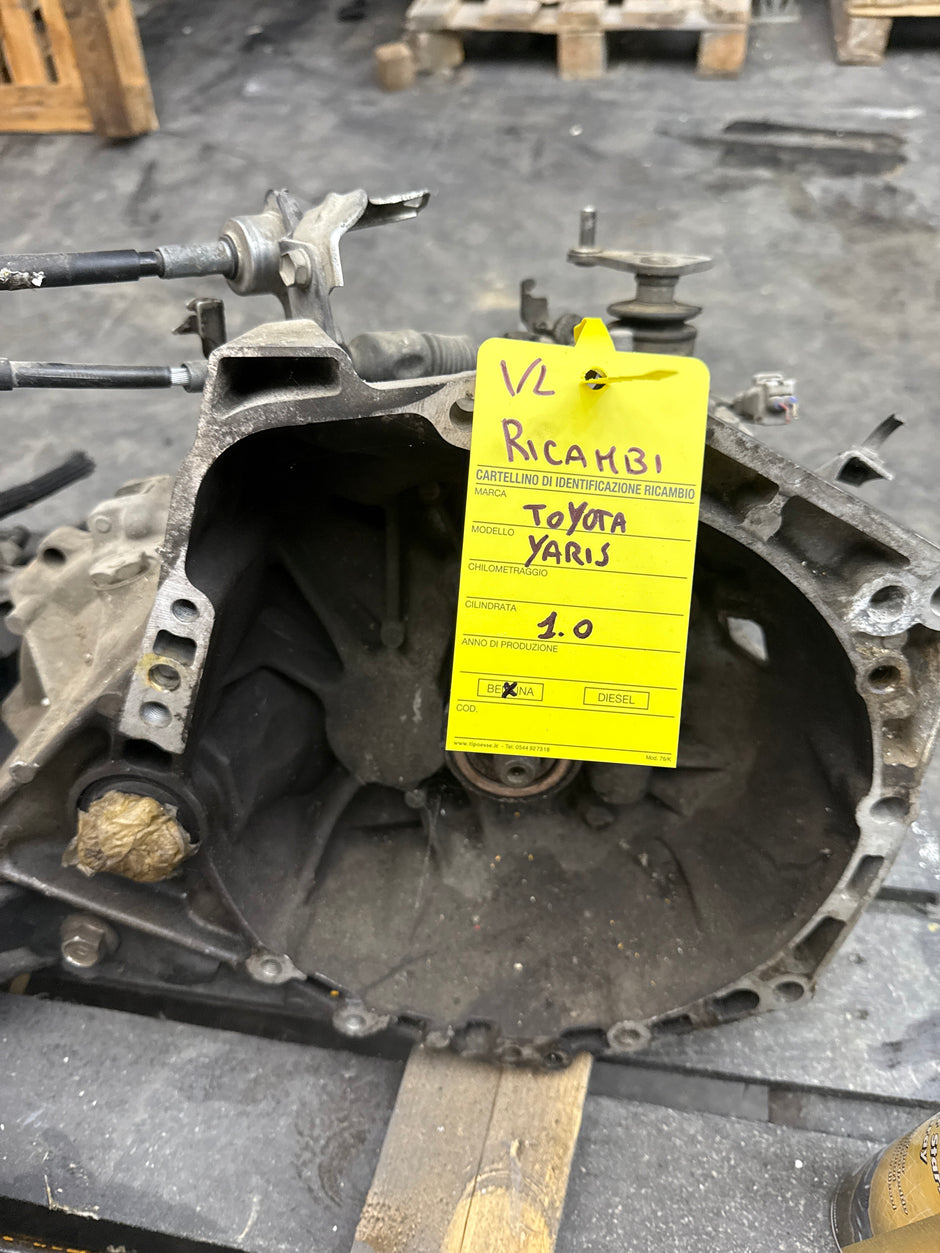 Toyota Yaris petrol manual transmission series 20tt010748324