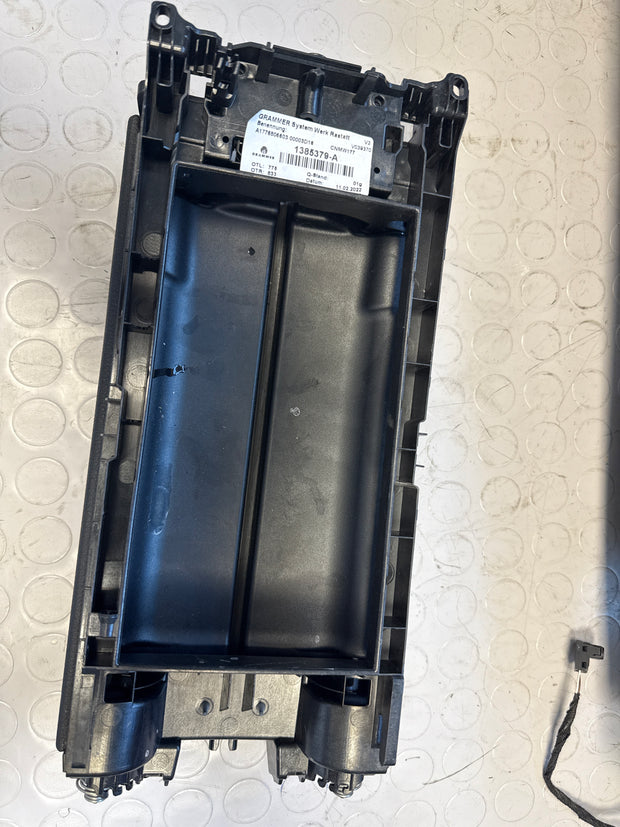 Bracciolo centrale Mercedes-Benz Classe A W177 (2018-) Cod: 1385379-A