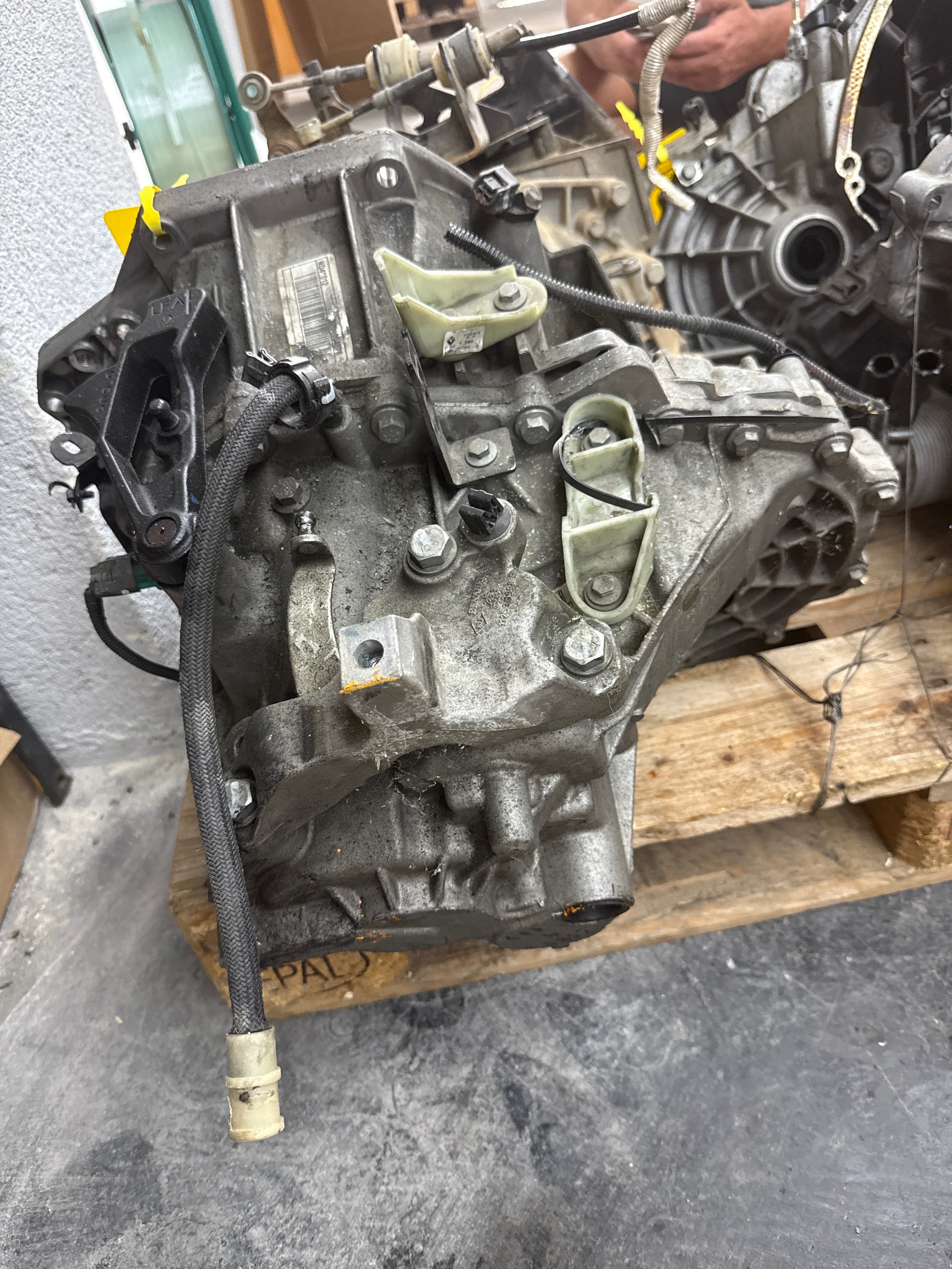 CAMBIO MANUALE COMPLETO PER NISSAN Qashqai Serie 320105487R R9M diesel 1598 (14