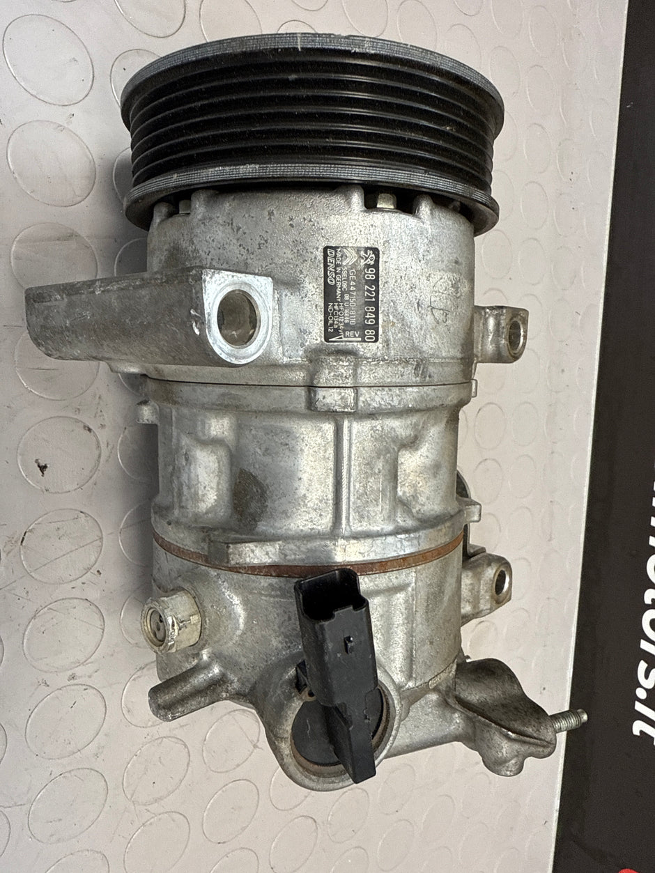 Compresseur de climatisation Peugeot 208 9822184980
