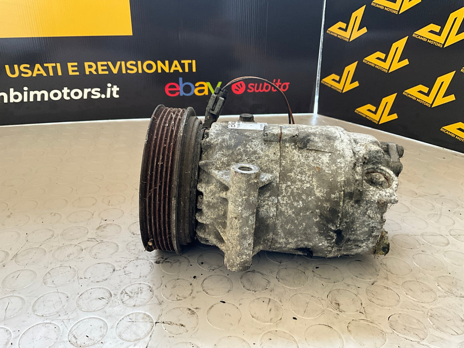 Compresseur de climatisation 8200470242 Renault Magane
