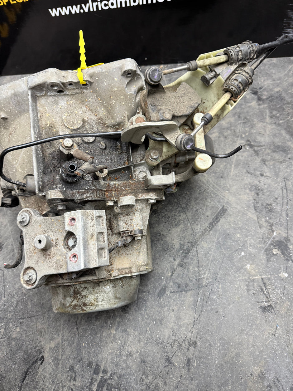 Peugeot Citroen 1.5 diesel 20ET69 yh01 manual transmission 