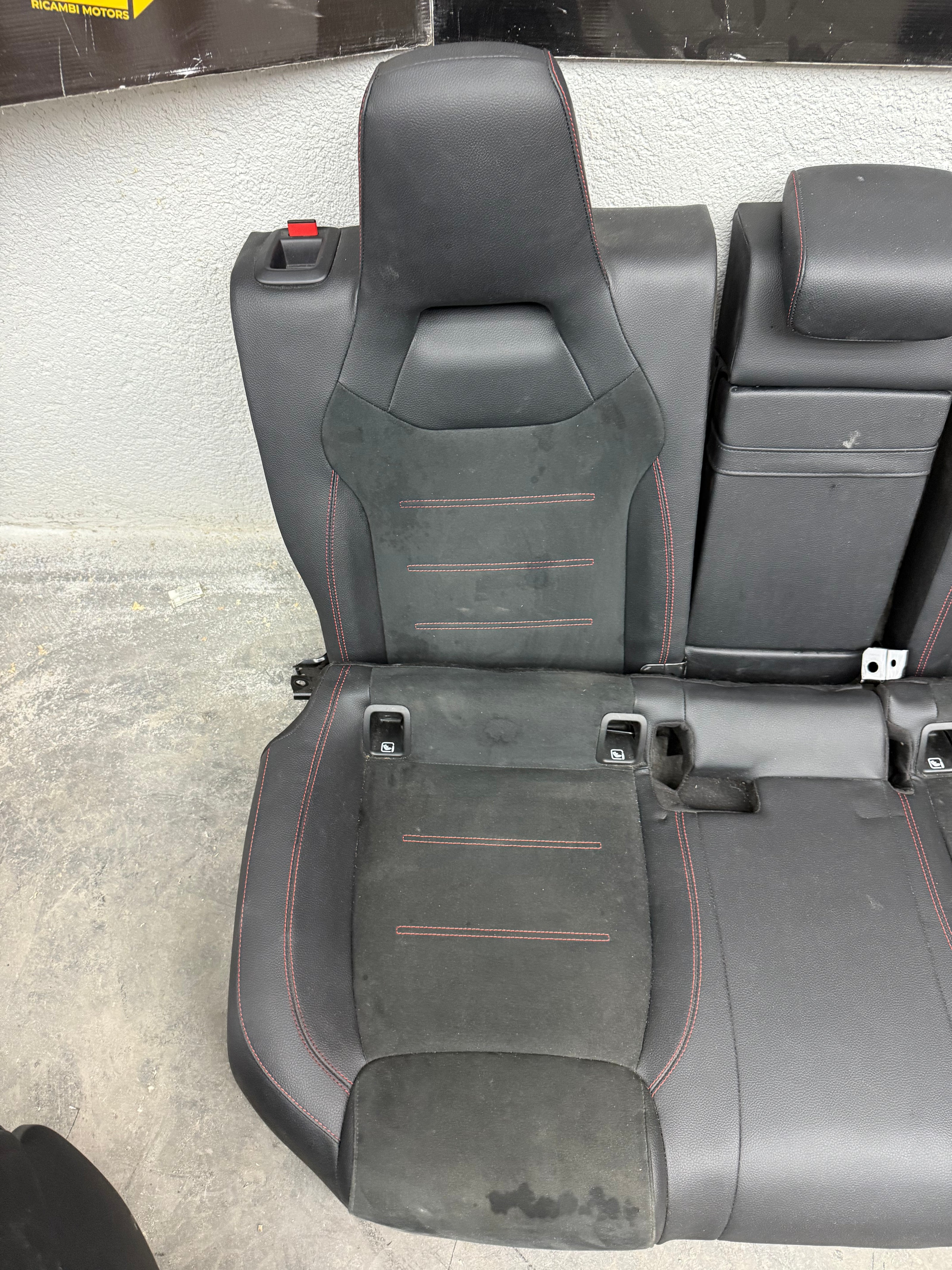 Tappezzeria completa mercedes-benz cla amg 35 2022