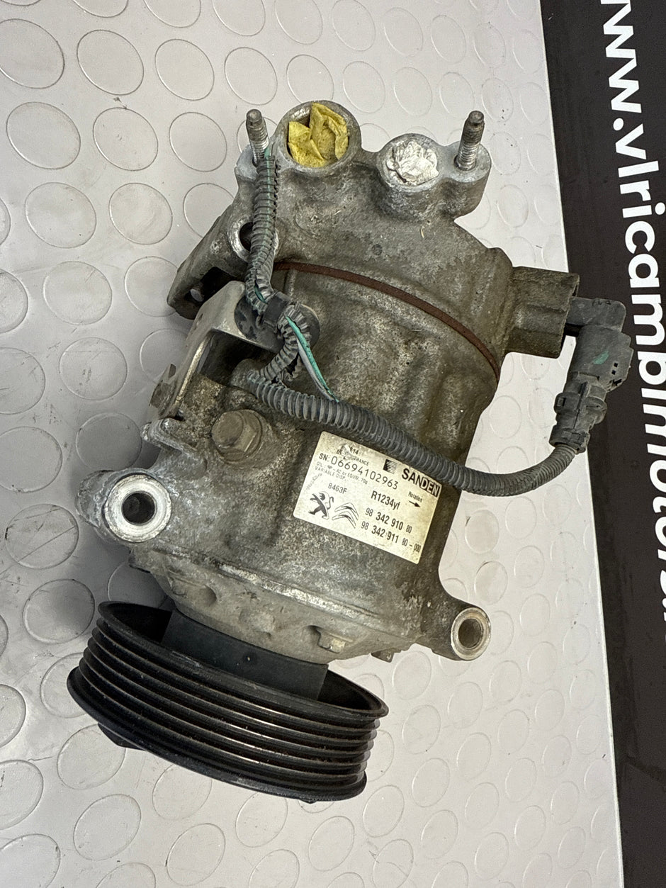 Compresseur de climatisation Peugeot 3008 5008 9834291080