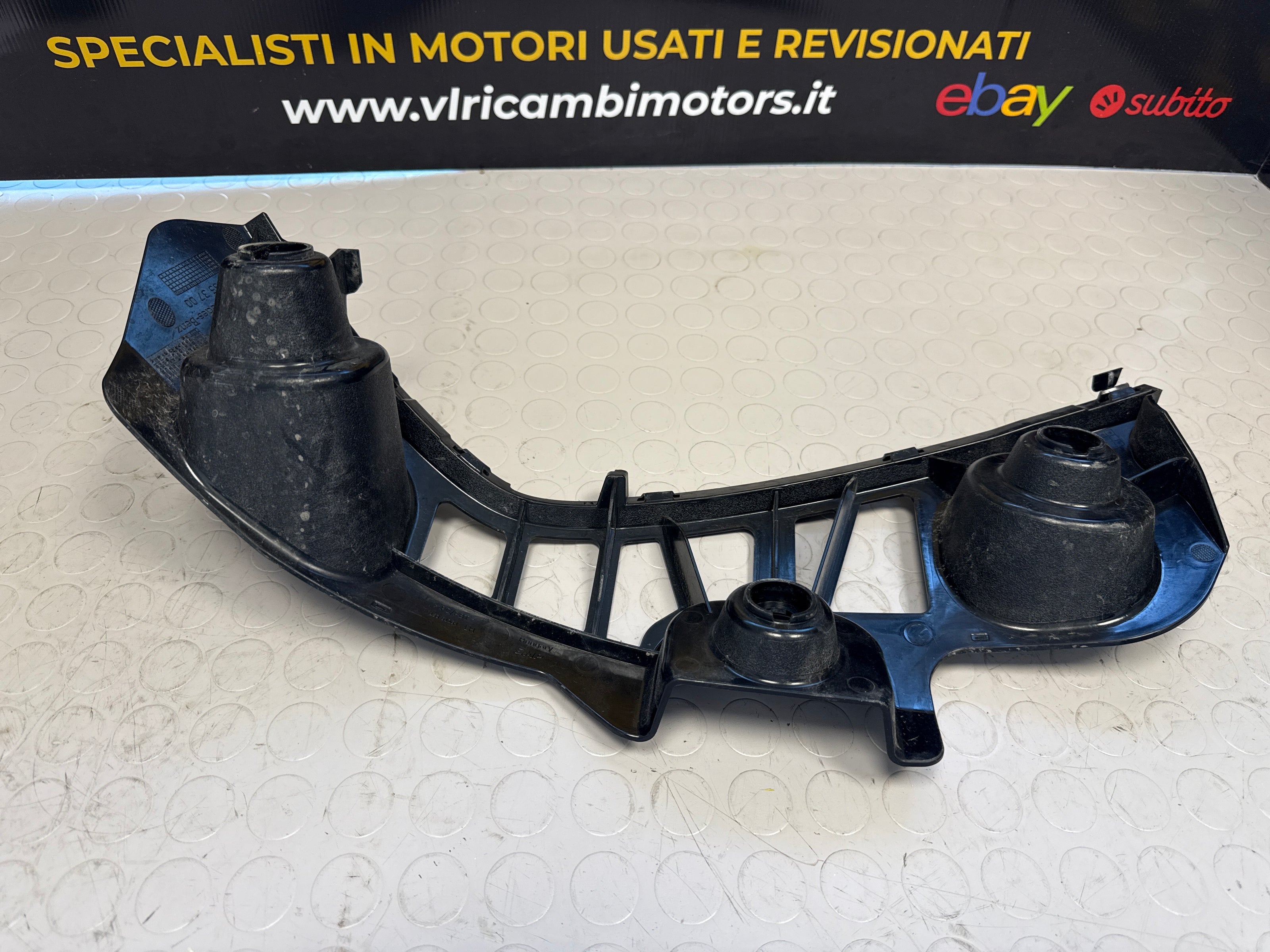 Mercedes CLA C118 Supporto paraurti posteriore sinistro montaggio A1188853700