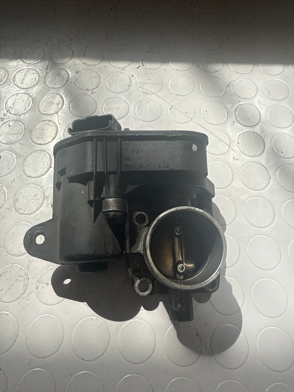 Corps papillon Peugeot HM01 1.2 essence 9673622360