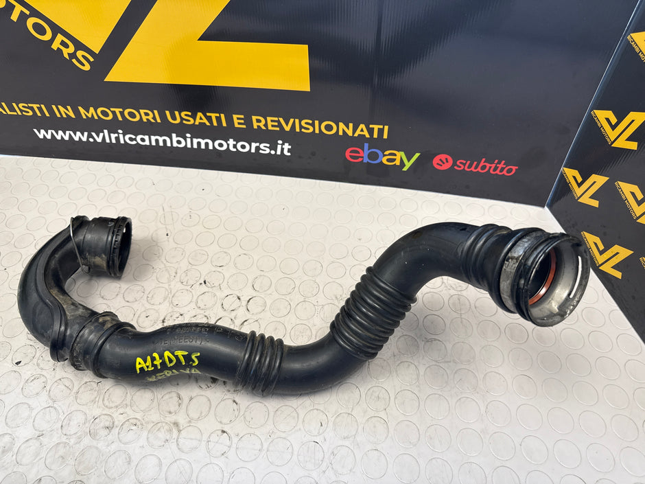 Manchon de tuyau d'échappement pour refroidisseur intermédiaire Opel Astra 1.7 13265281