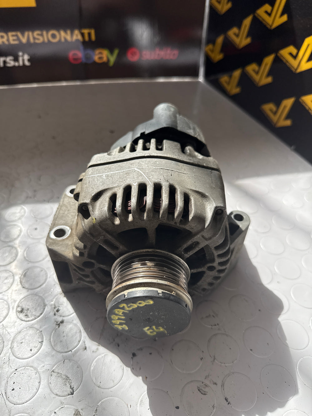 ALTERNATEUR POUR FIAT Idea Série 3 B868 46823547 188A8000 Diesel 1300 90A