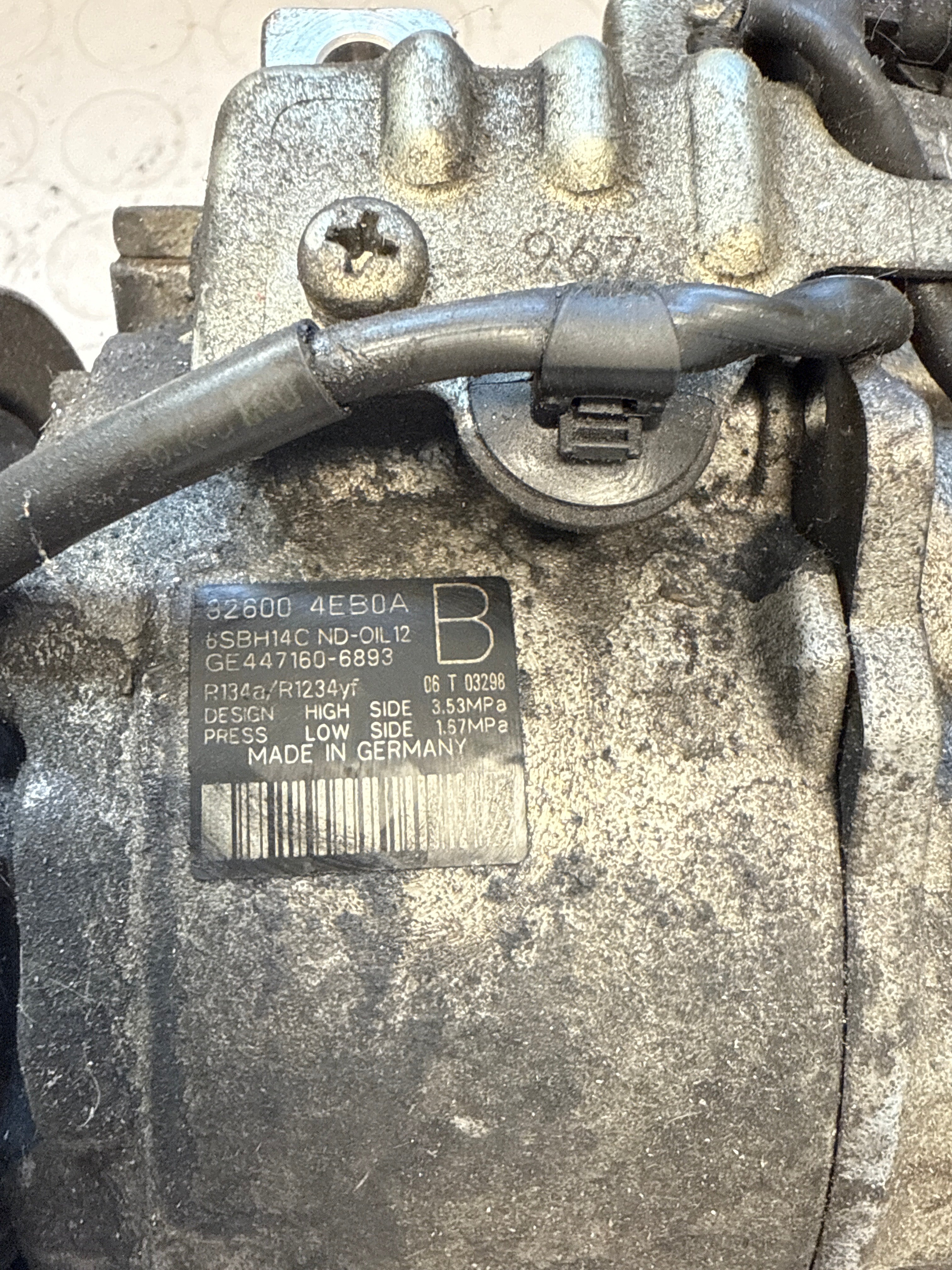Pompa Compressore Aria Condizionata Nissan Qashqai 2015 92600-4EB0A Diesel 96kW