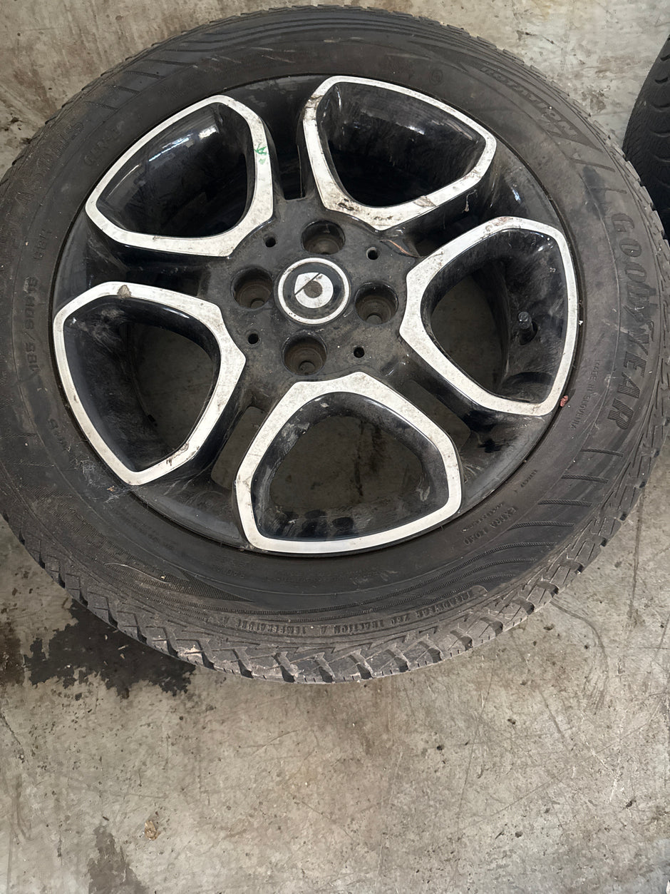 Gomme e cerchio smart 453 185/60R15