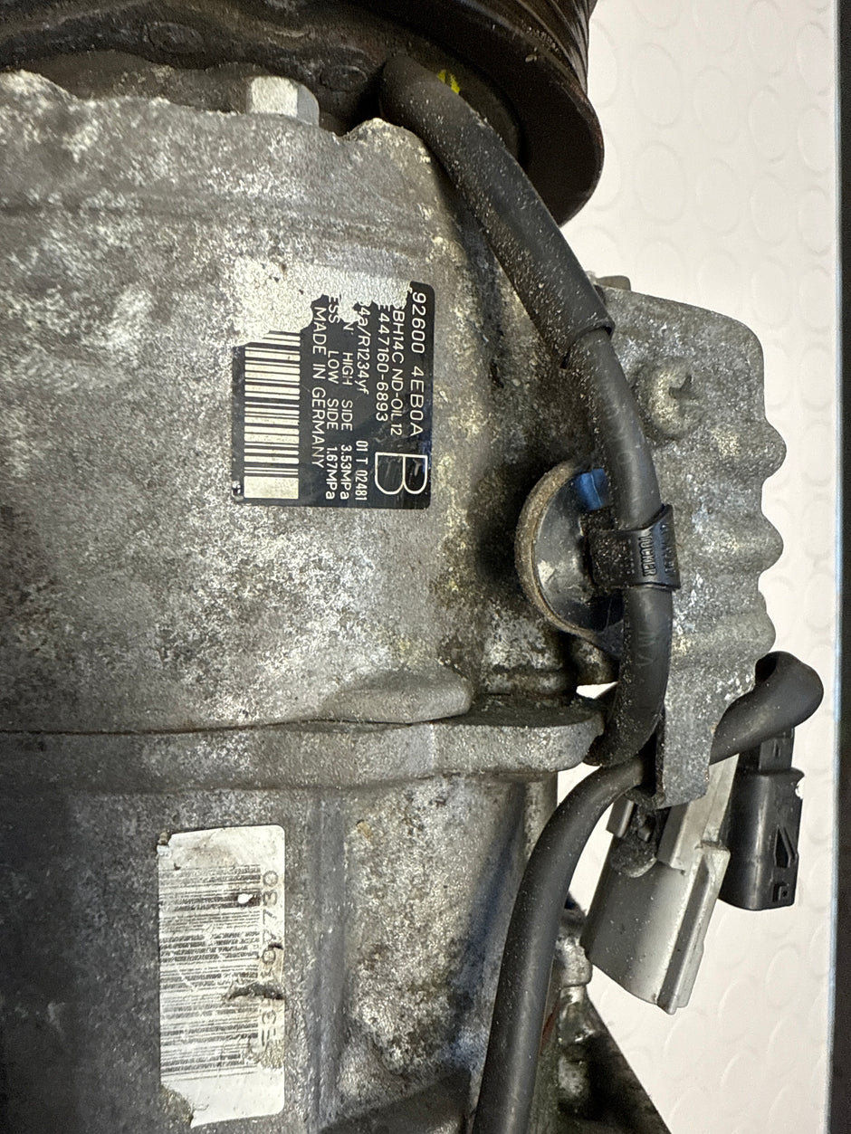 Compresseur de climatisation Qashqai Koleos 926004EB0A