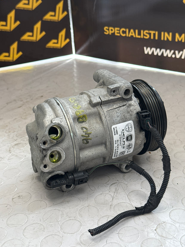 Compresseur de climatisation pour Alfa Romeo Giulietta (940_) 50533538 940B7000 Essence