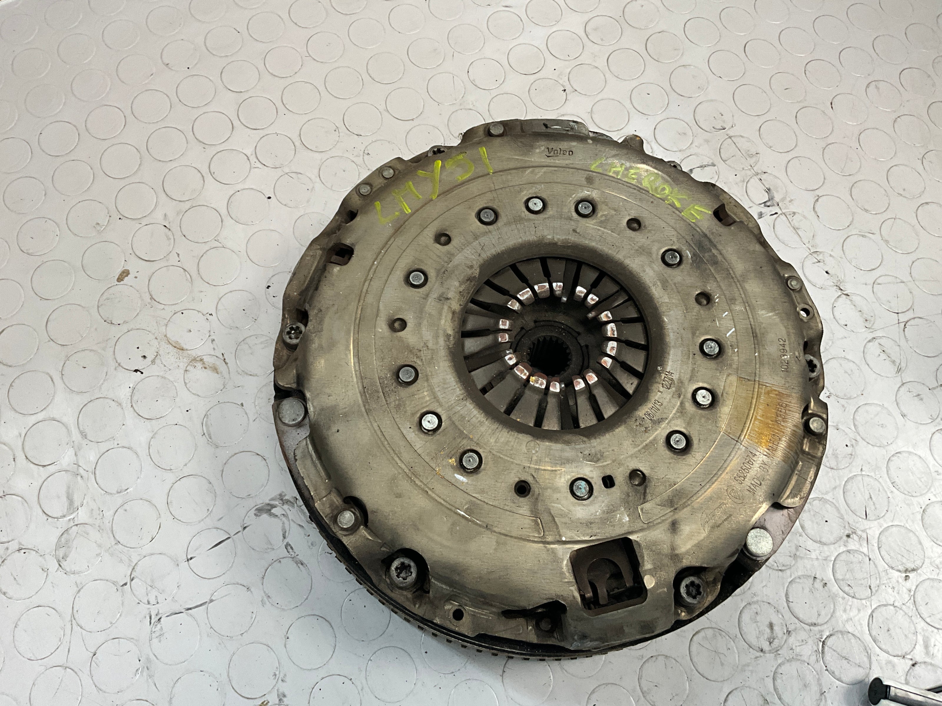 Kit volant moteur et embrayage Cheroke LMY51