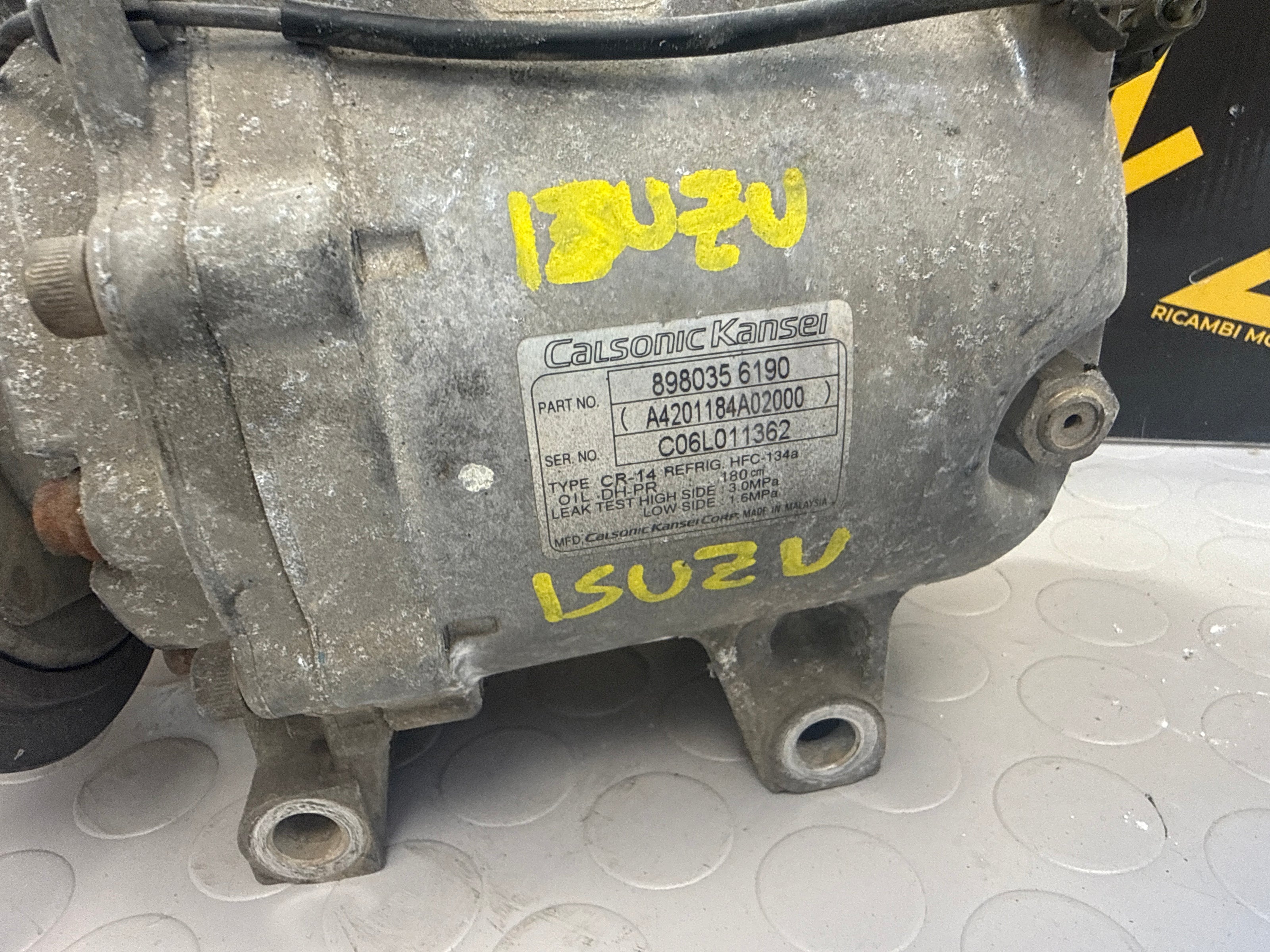 A4201184A02000 compressore aria condizionata per ISUZU D-MAX (8DH) 206229 - VL Ricambii Motors