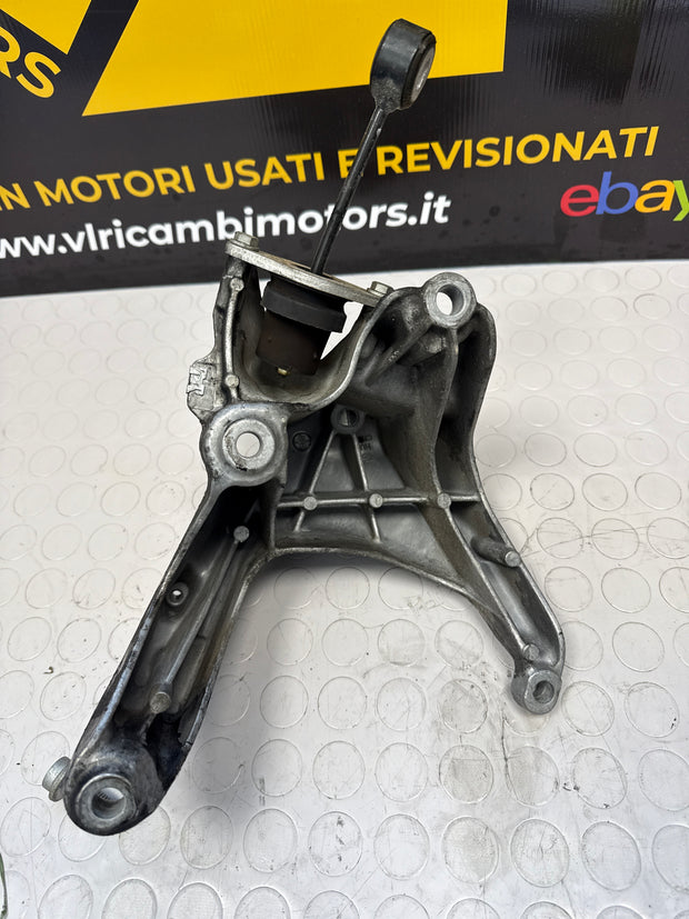 Support moteur Audi A6 2019 Déc 2.0 4M0199308BQ