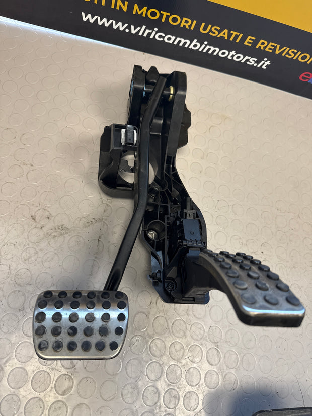 Pedale accelleratore e freno mercedes benz CLA amg 2022 a1773001900 a1772900800