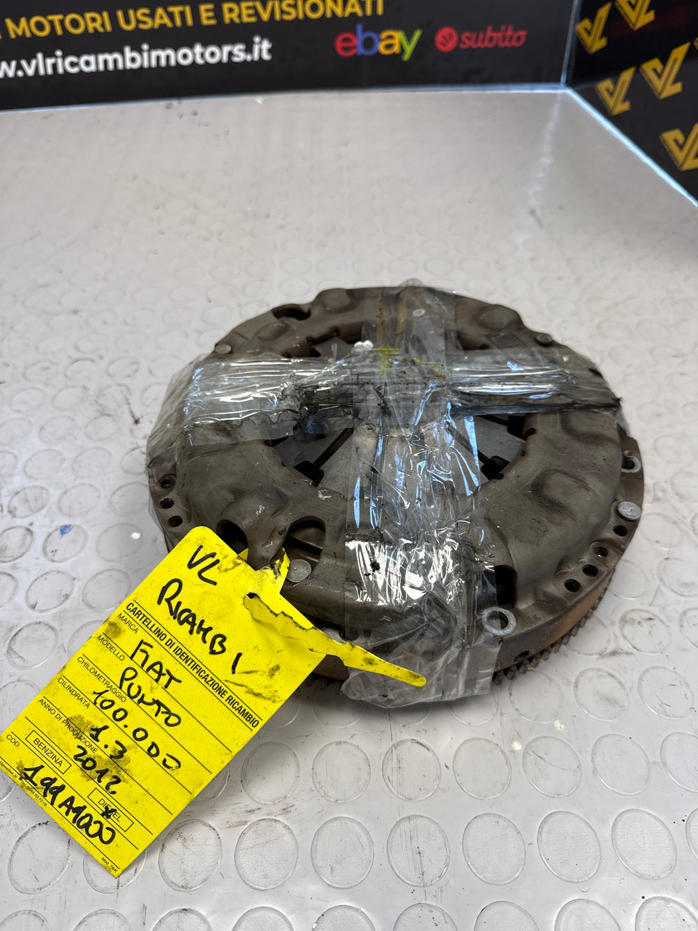 Volant moteur biomasse complet avec embrayage Fiat Punto 1.3 Euro 5 199a9000 55201525 4850629204