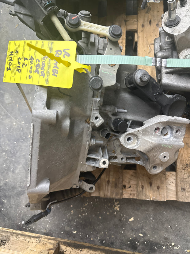 Manual Transmission PEUGEOT 208 1.2 12V HM01 Original Used