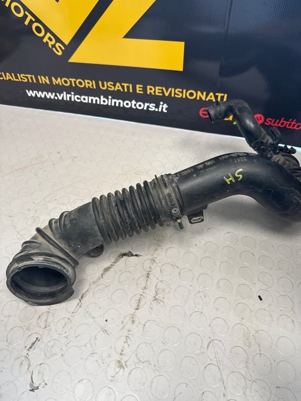Tuyau d'admission d'air Mazda 3 III 2015 diesel 110 kW SH0113231 LPK24560