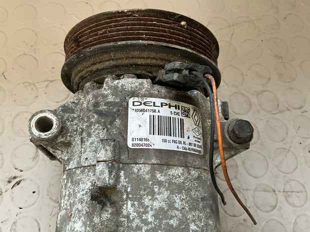 Air conditioning compressor 8200470242 Renault Magane