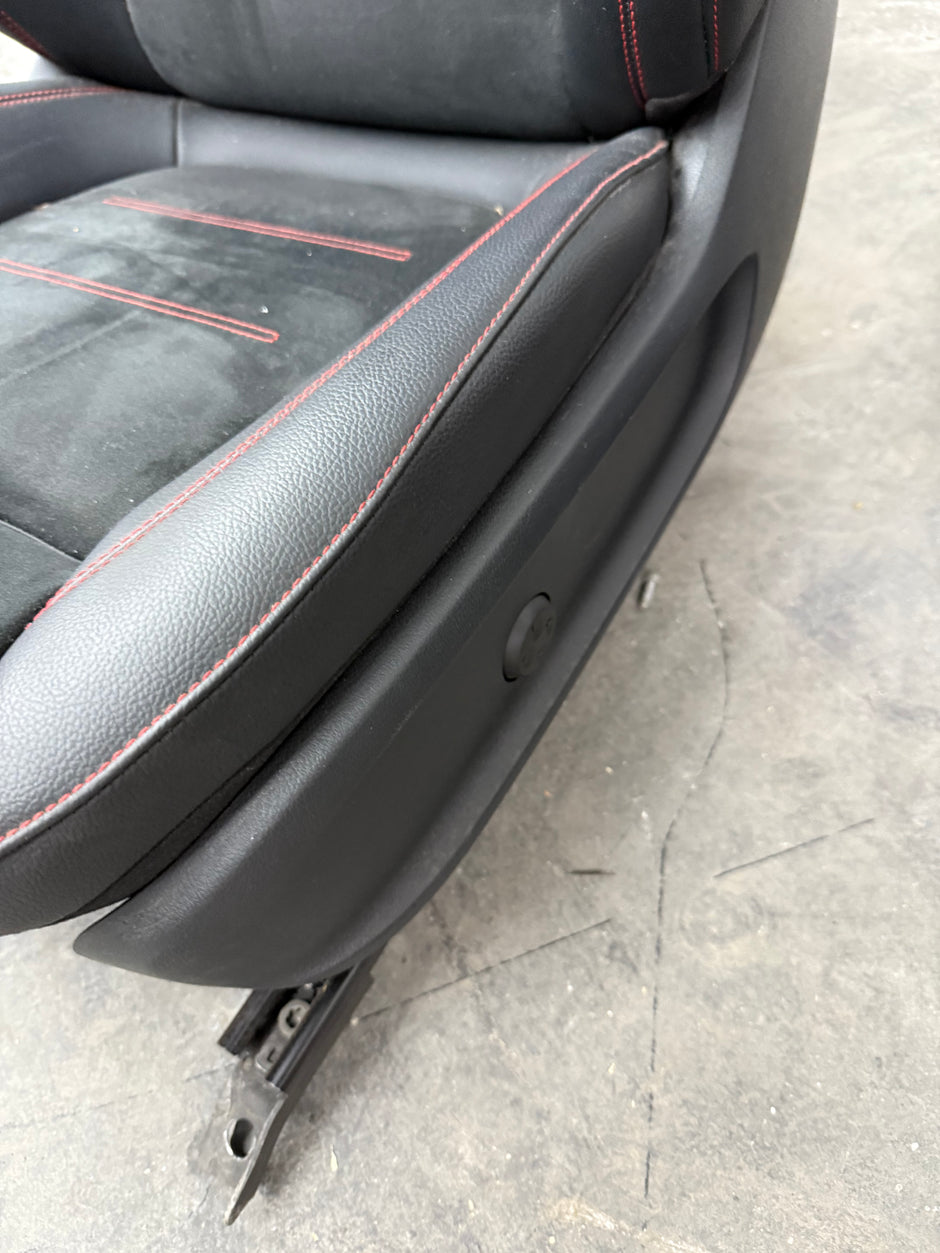 Tappezzeria completa mercedes-benz cla amg 35 2022