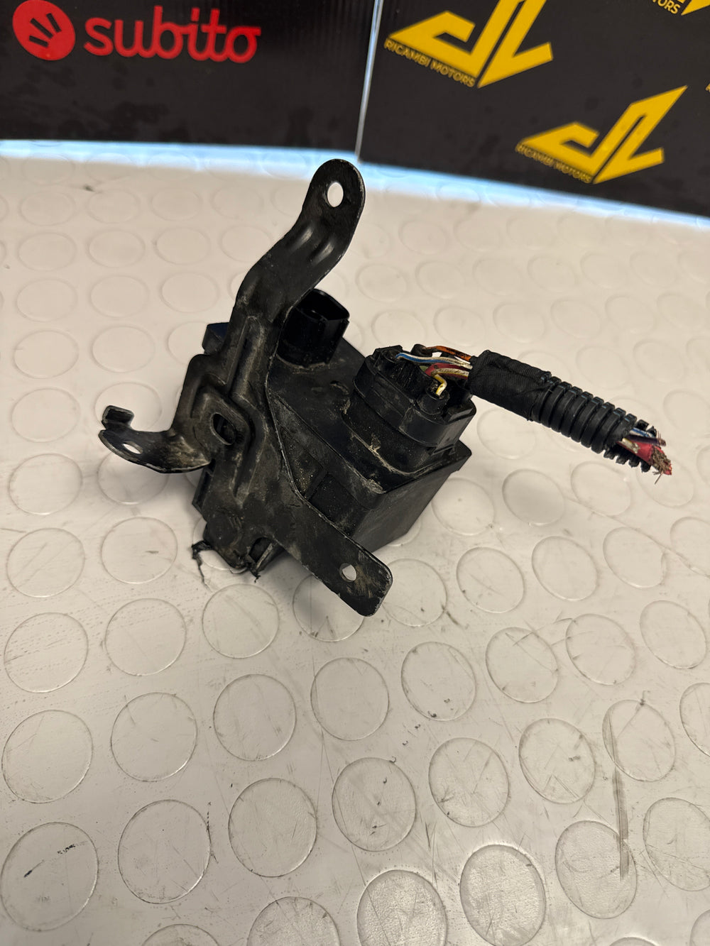 Centralina Preriscaldamento Candele tre 0281003018 Fiat alfa  romeo Peugeot  Lancia
