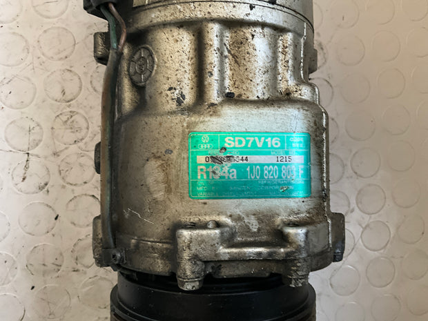Air conditioning compressor Audi Volkswagen 1j0 820 803 f