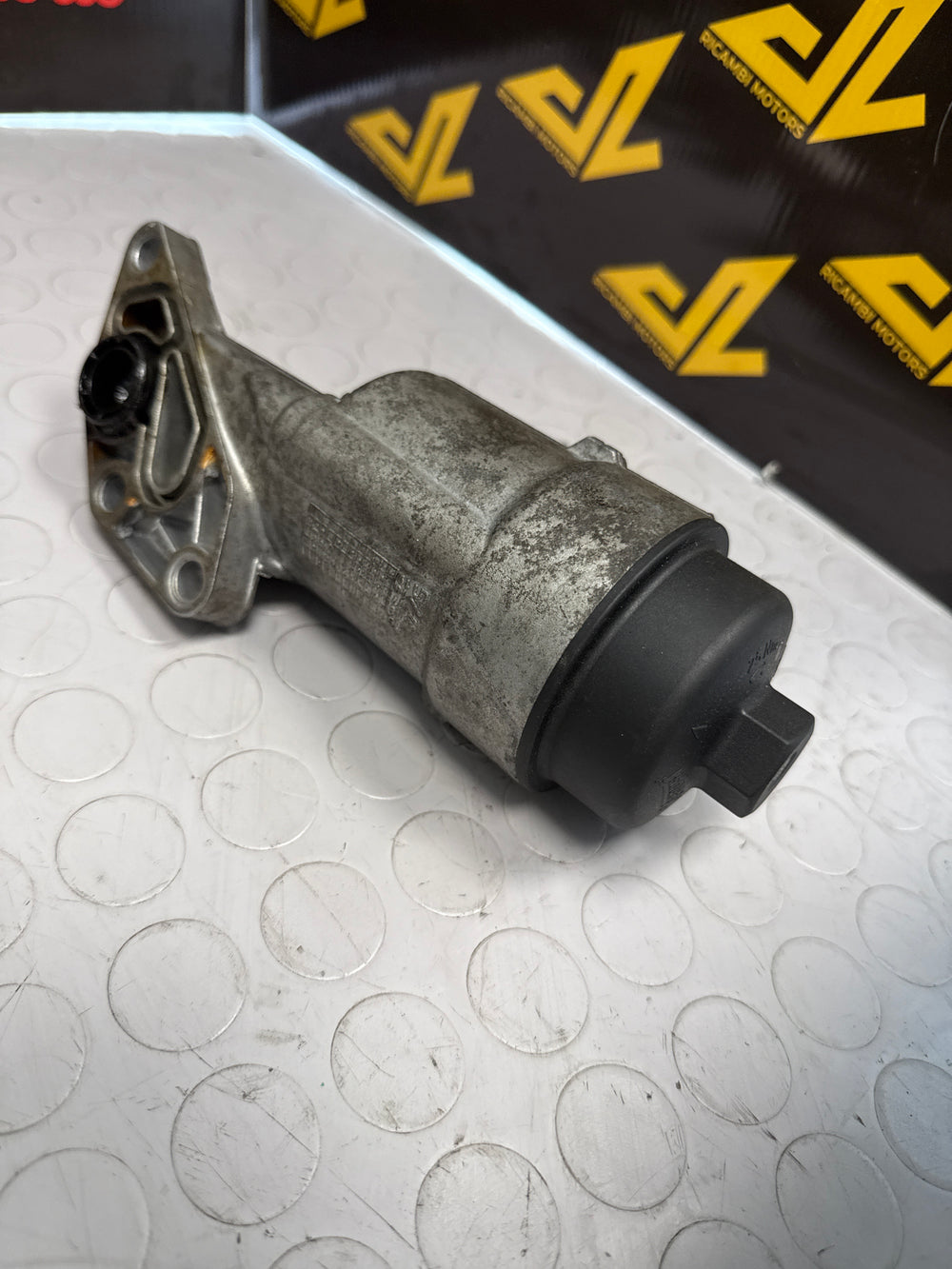 55560748 supporto filtro olio 4861786 per Opel corsa d 1.2 16 V cat z 12 xep