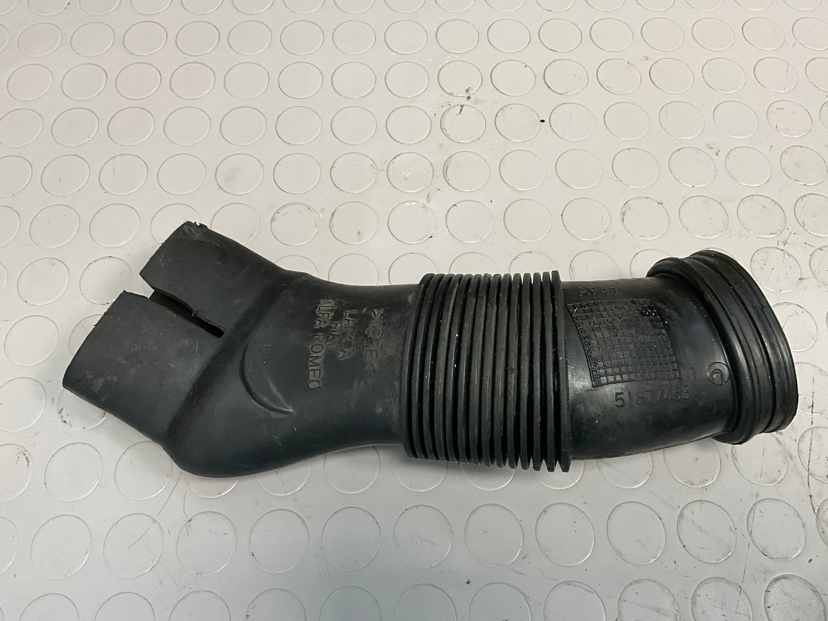 51877463 MANCHON DE TUYAU D'ADMISSION DE FILTRE À AIR ALFA ROMEO FIAT LANCIA 1.3