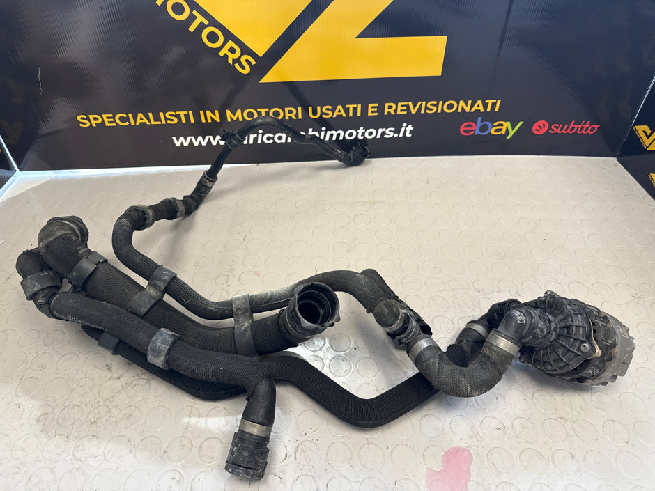 Pompa riciclo acqua per Mercedes EQA 2021 CLA A0005003800 completa di tubazioni