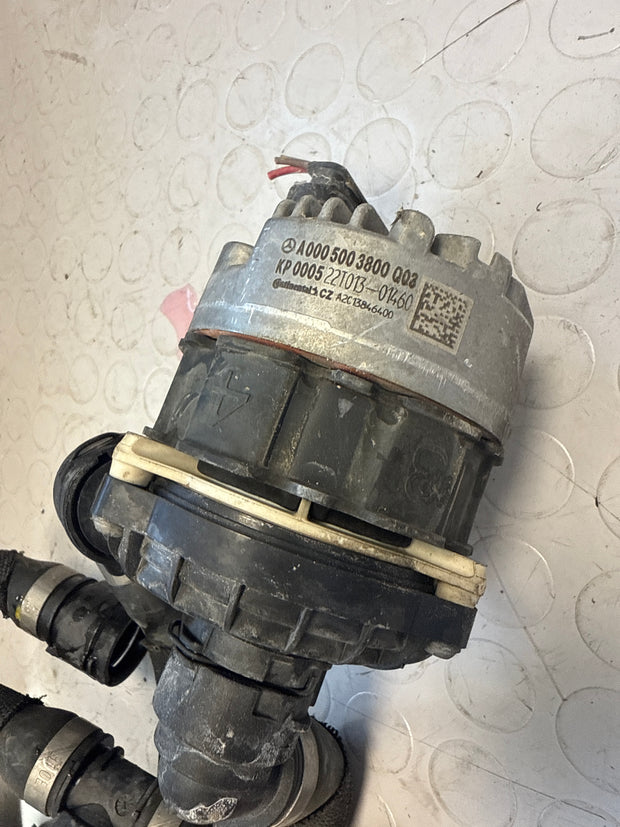 Pompa riciclo acqua per Mercedes EQA 2021 CLA A0005003800 completa di tubazioni