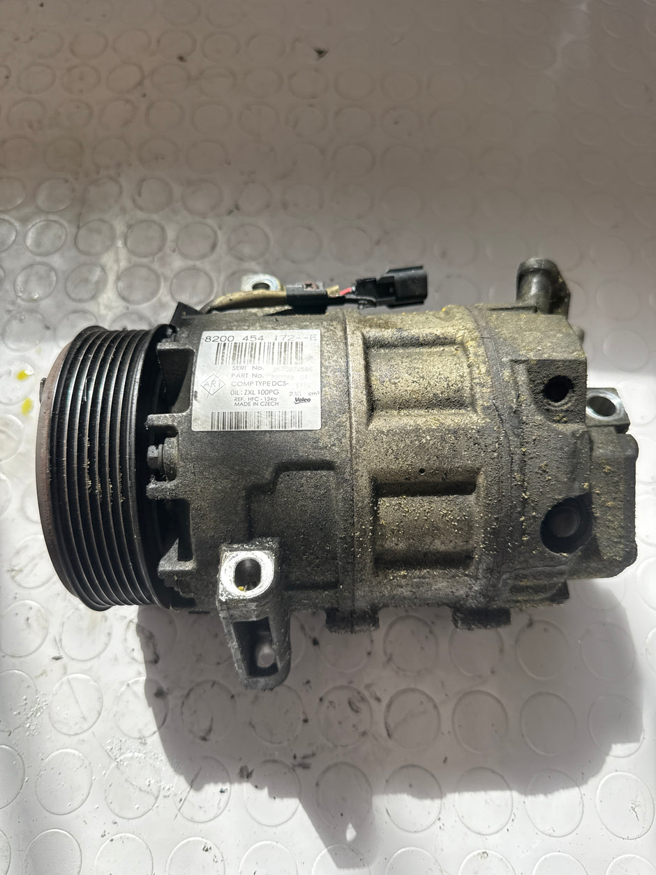 Compresseur de climatisation pour Opel Vivaro 2001-2014 2.0 8200454172E