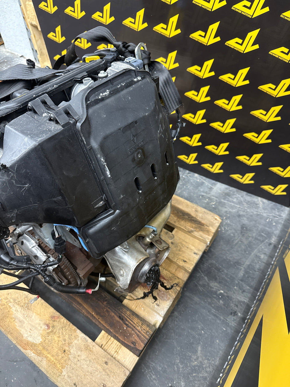 Dacia Duster Sandero K4ma6 1.6 petrol 16v 4x2 engine 