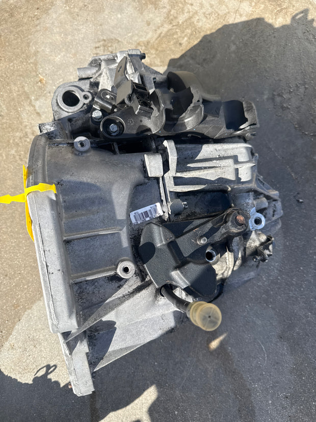 Cambio manuale 6 marce Renault Trafic III cod.304017407r 1.6 diesel  2016 per ricambi