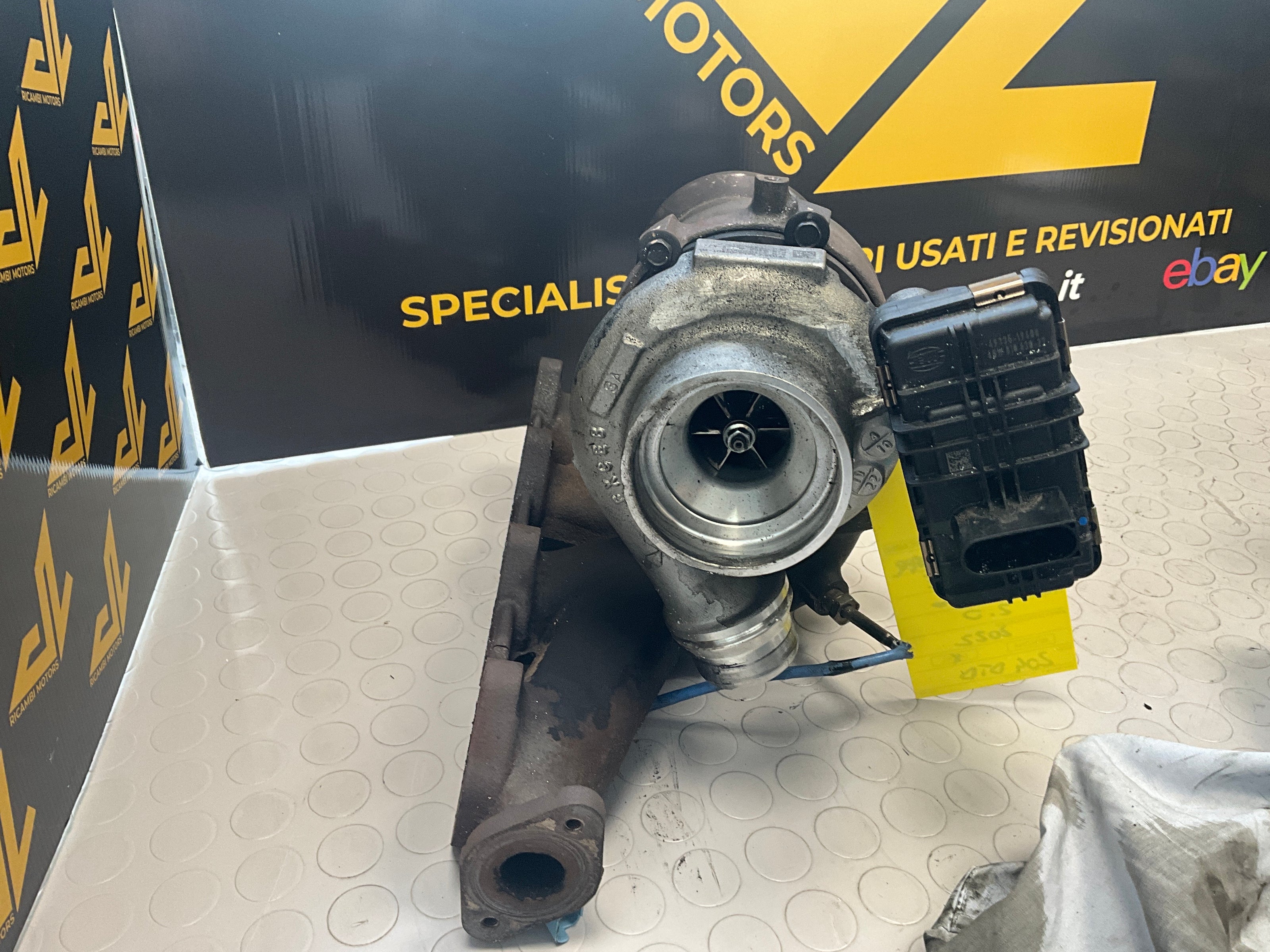 Turbocompresseur Jaguar XE XF Land Rover Evoque Velar 132 kW 49335-01960